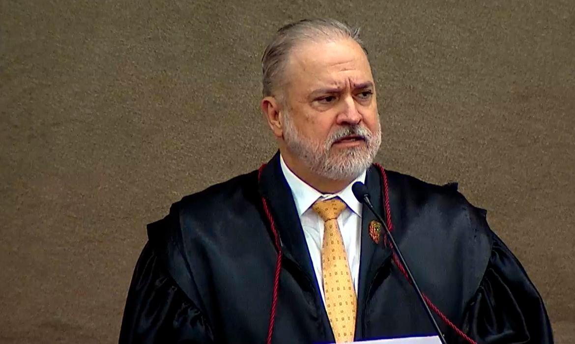 Aras participou da &uacute;ltima sess&atilde;o como procurador-geral no Supremo Tribunal Federal (STF)