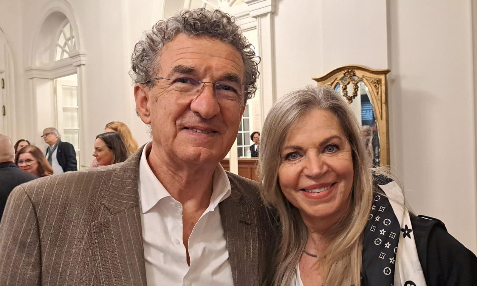 R&eacute;gis Conte e Ivana Nora na estreia de temporada do &lsquo;Bailei na Curva&rsquo;