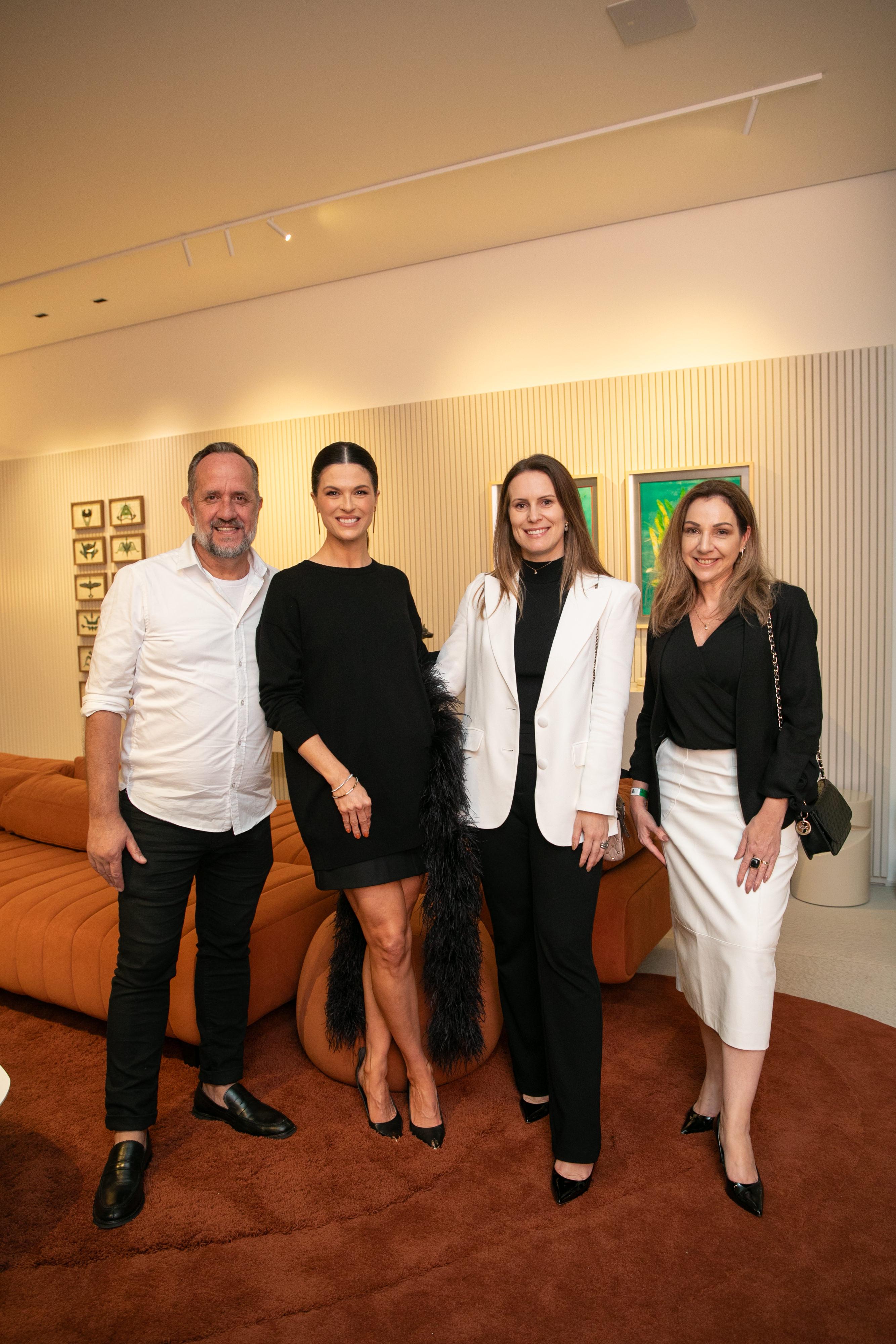 Luiz Sentinger, Izabela Pagani, Rafaela Stedile e Grasiela Garbini Valezi no evento