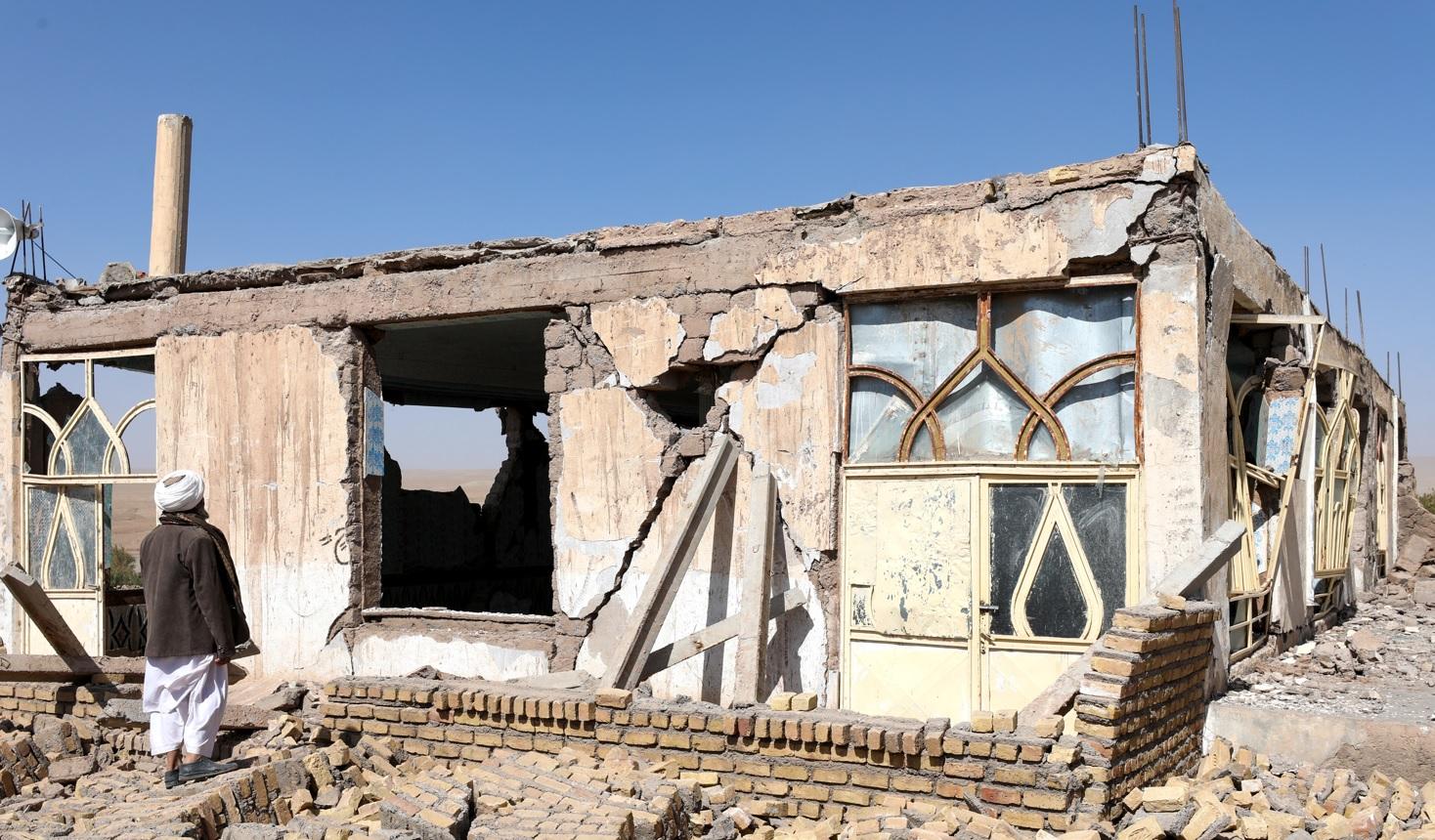 Terremoto no Afeganist&atilde;o deixa mais de 2 mil mortos 