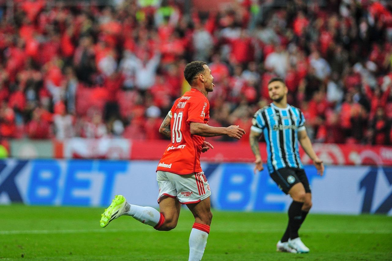 Alan Patrick foi um dos destaques do Inter contra o Gr&ecirc;mio 