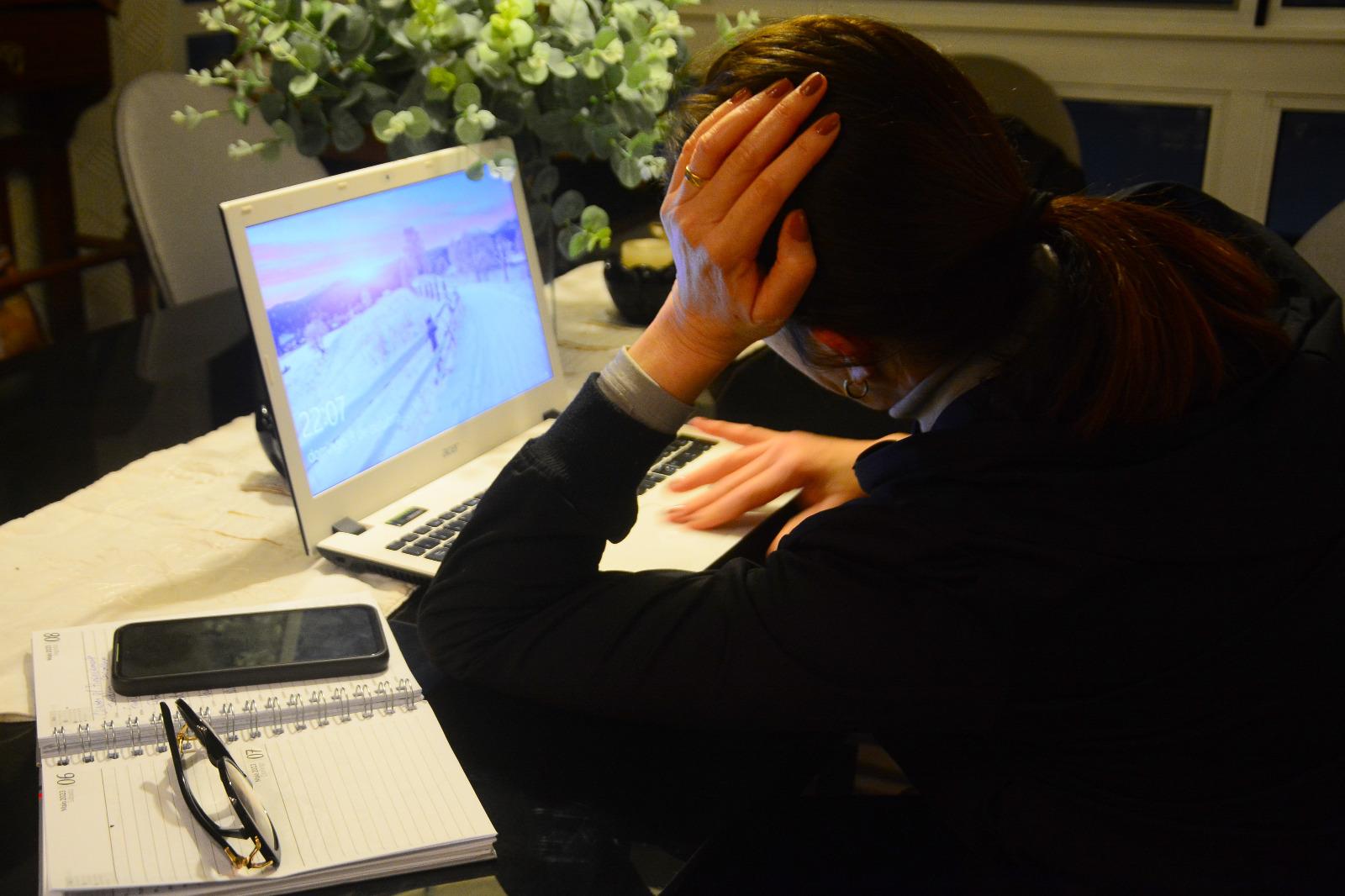 Pesquisa da Think Olga indica que seis em cada 10 brasileiras convivem com diagn&oacute;stico de ansiedade