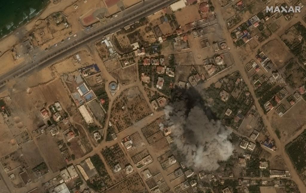 Imagens de sat&eacute;lite mostram estragos de bombardeios em Gaza