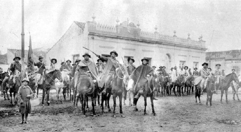 Coluna do general Fl&ocirc;res da Cunha