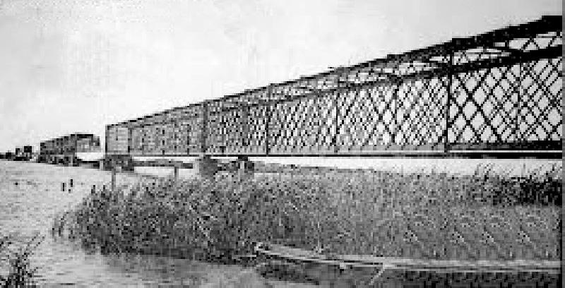 Ponte da estrada de ferro sobre o rio S&atilde;o Gon&ccedil;alo