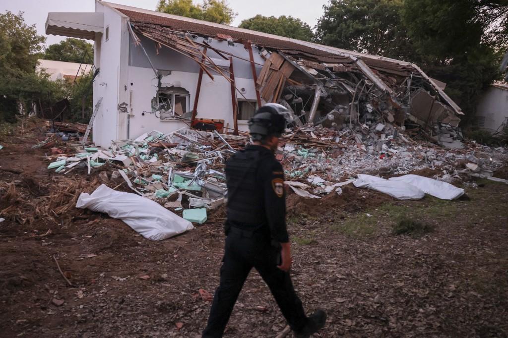 Conflito est&aacute; em seu quinto dia e n&uacute;mero de mortos segue crescendo em ambos os lados