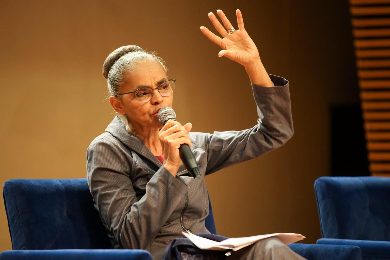 Marina Silva afirma que n&atilde;o h&aacute; fogo natural na Amaz&ocirc;nia 