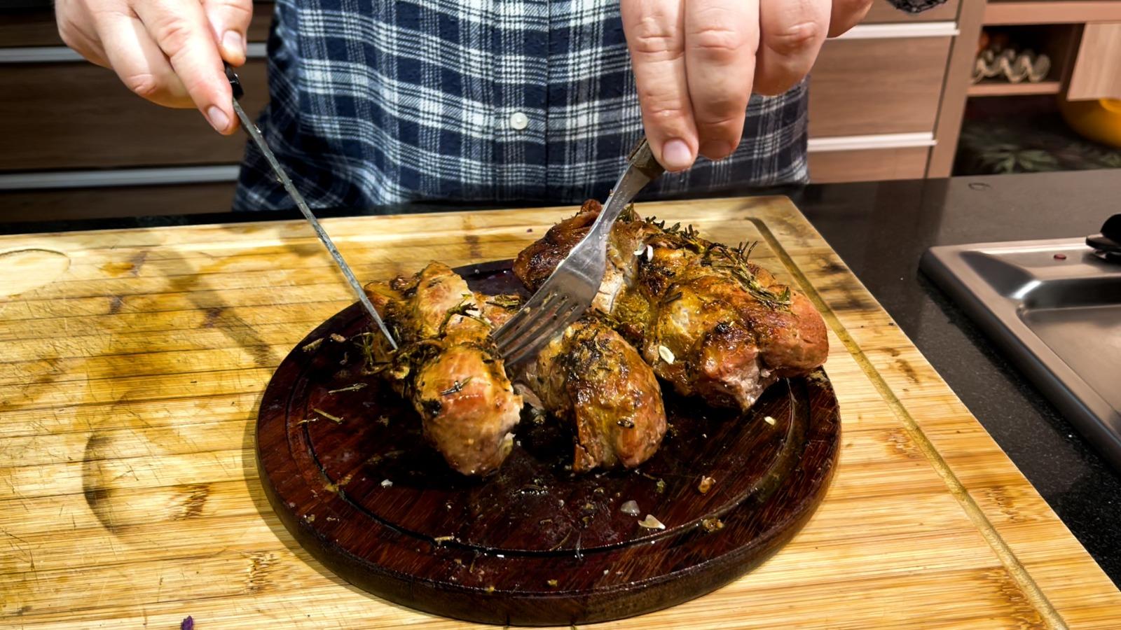 Sobrepaleta su&iacute;na rende um assado macio e suculento