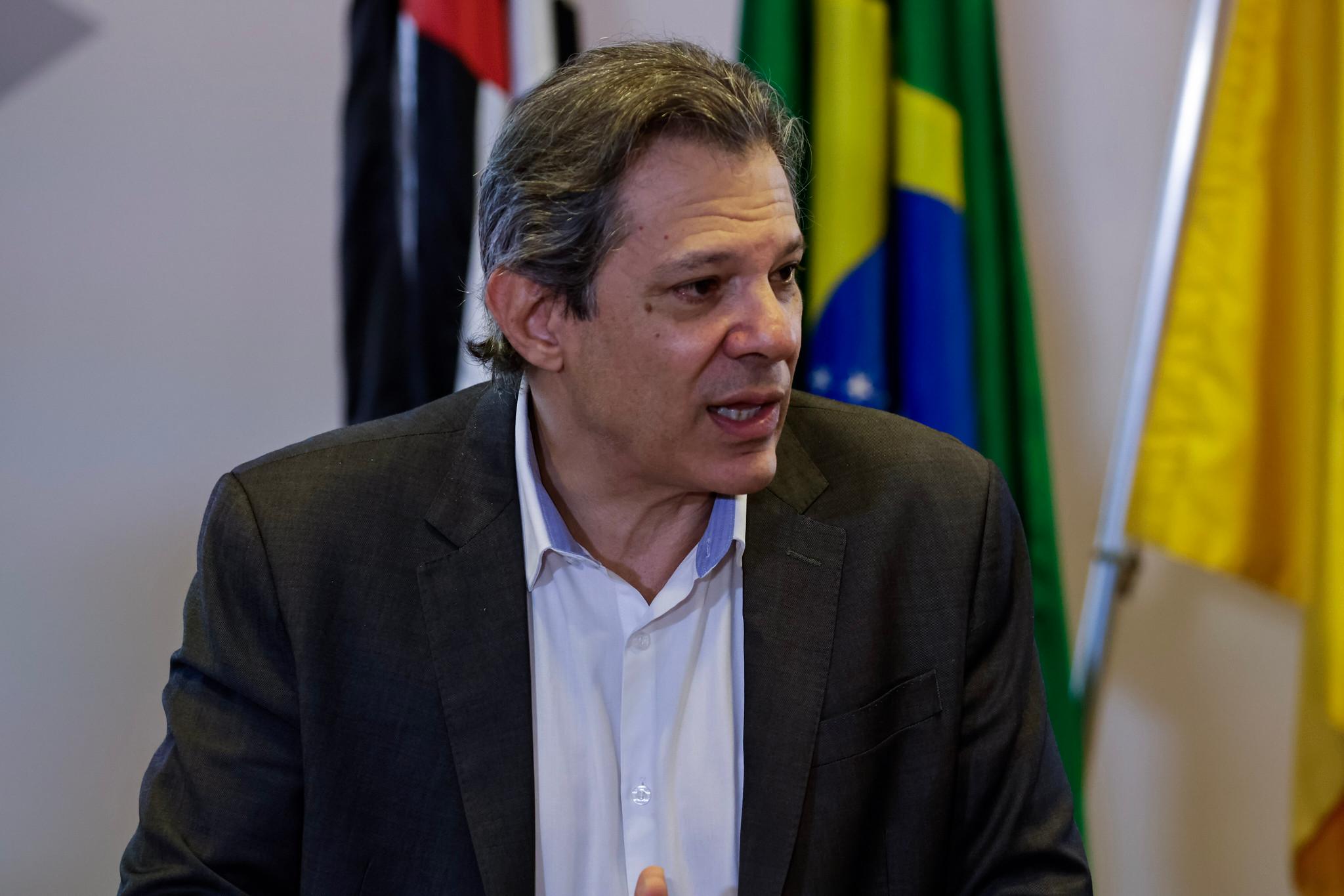 Haddad trata de Oriente M&eacute;dio com Lula 