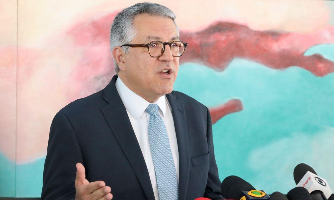 Padilha foi questionado sobre o assunto por jornalistas depois de evento da Frente Nacional de Prefe