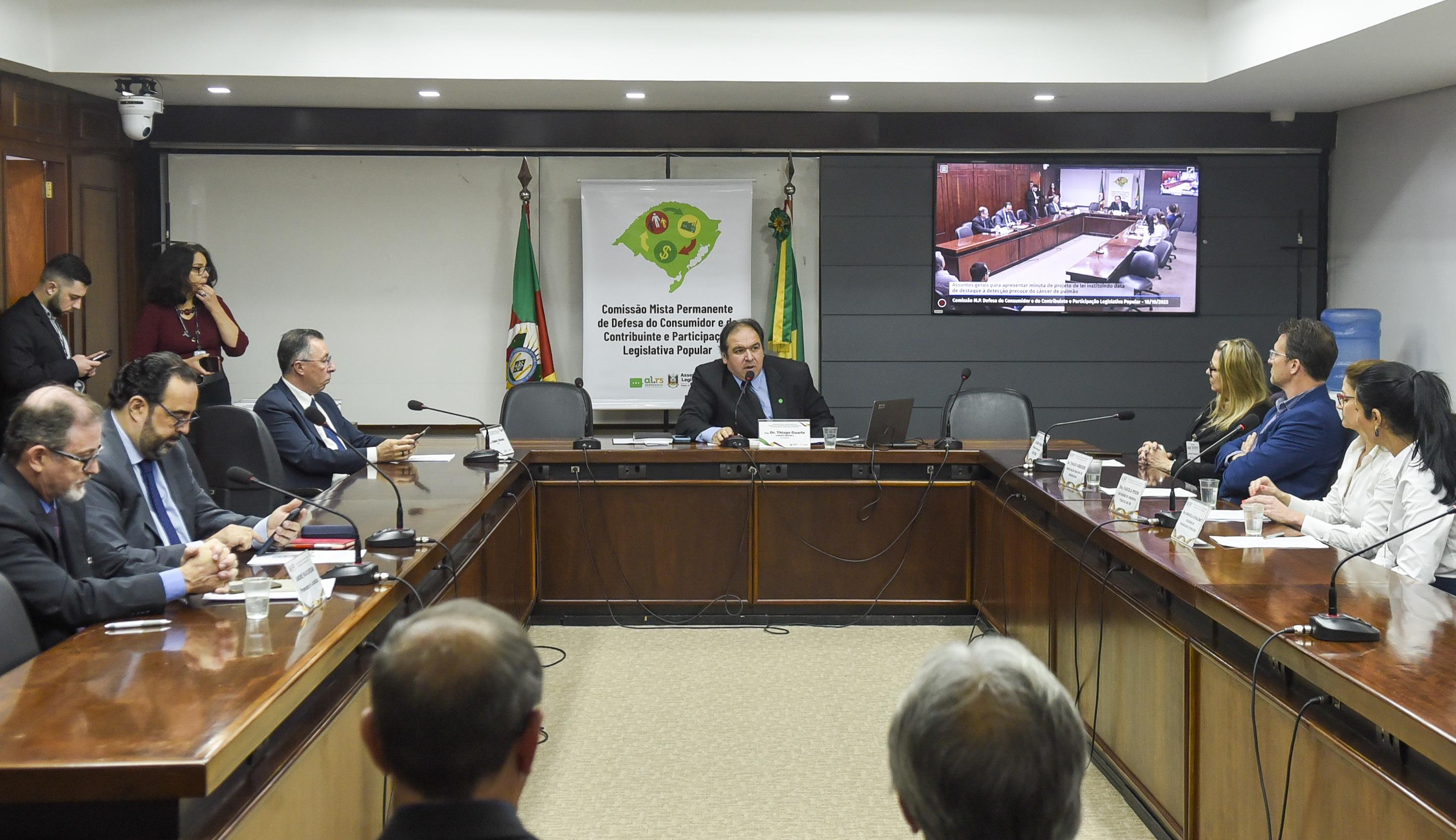 Reuni&atilde;o da comiss&atilde;o, presidida pelo deputado Dr. Thiago Duarte, ocorreu na manh&atilde; desta quarta
