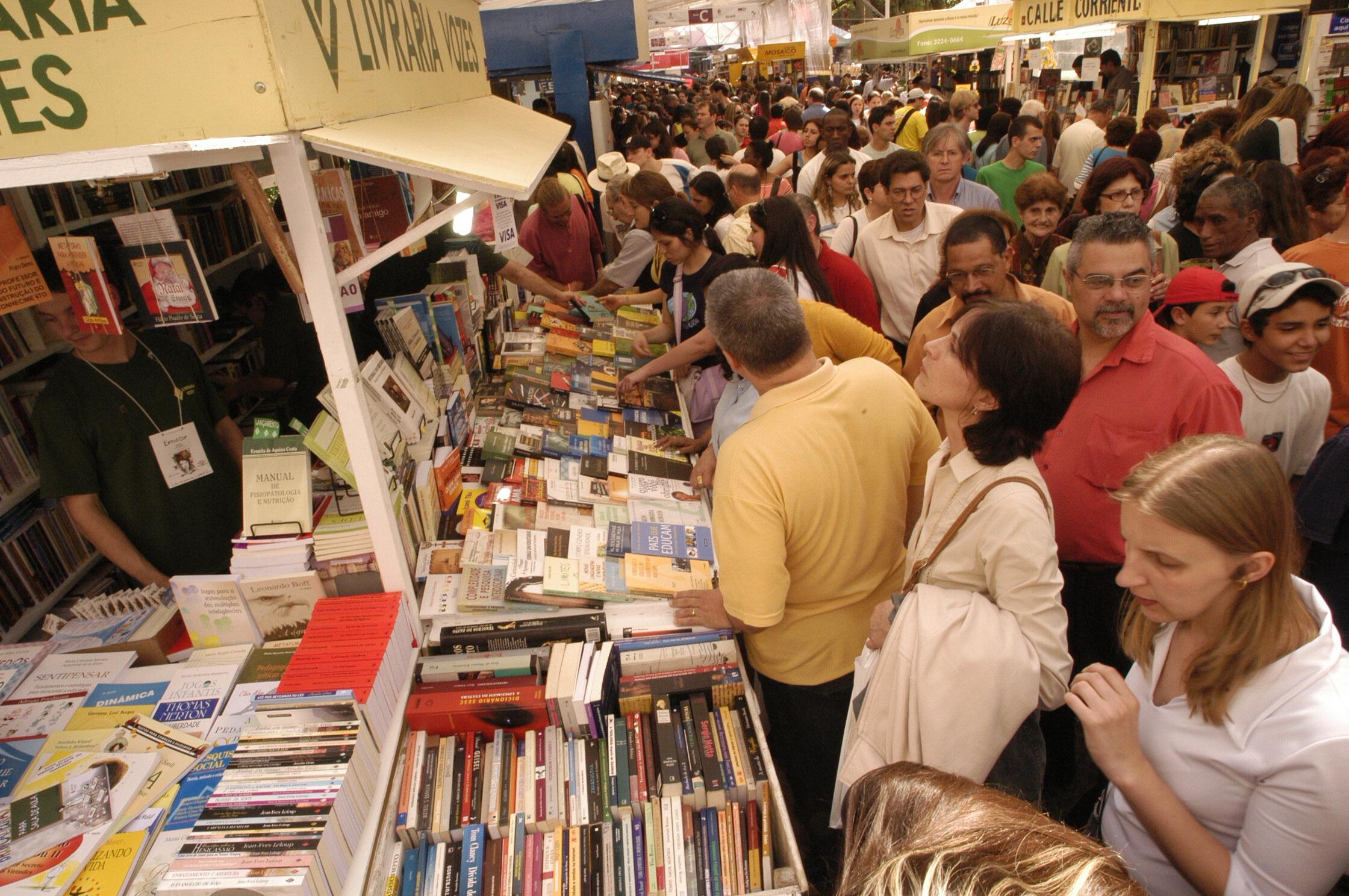 P&uacute;blico tem encontro marcado com a Feira do Livro, nesta sexta-feira, dia 27 de outubro
