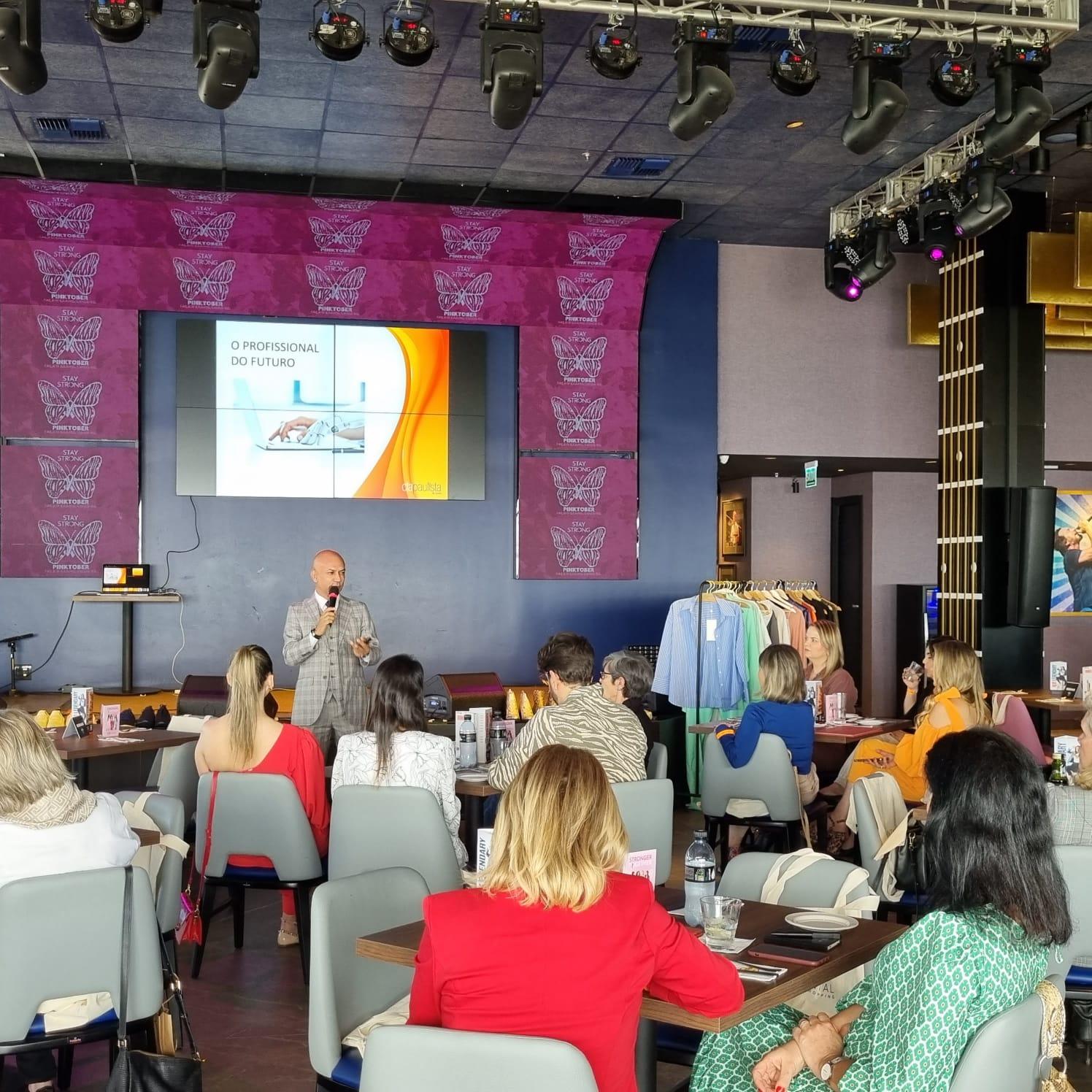 Workshop com Reginaldo Fonseca integrou agenda de eventos do Espa&ccedil;o Fashion