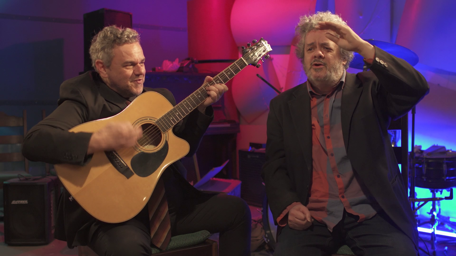 Frank Jorge e Plato Divorak prometem apresentar v&aacute;rios cl&aacute;ssicos