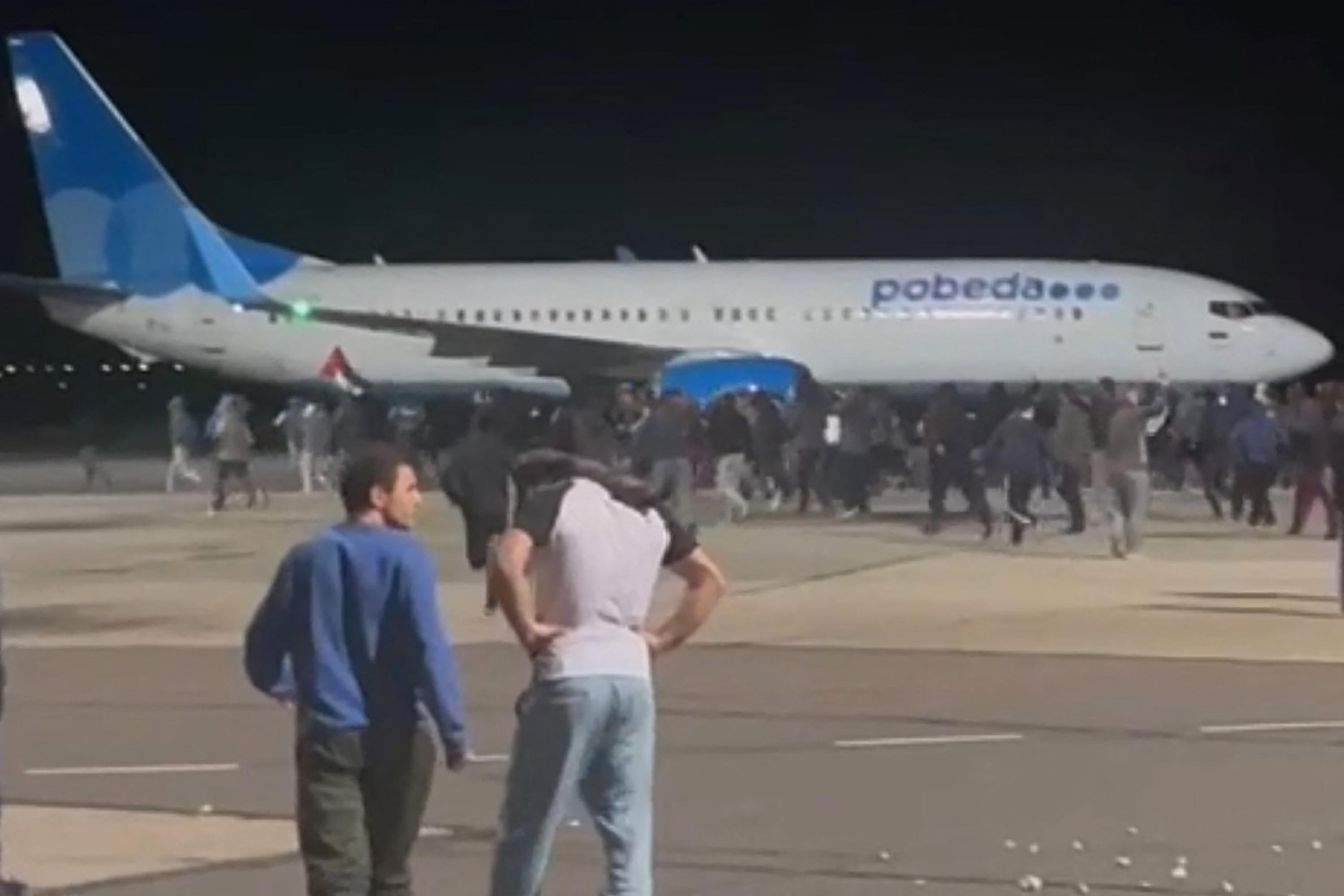 Sessenta s&atilde;o detidos em protestos anti-israelenses em aeroporto do Daguest&atilde;o