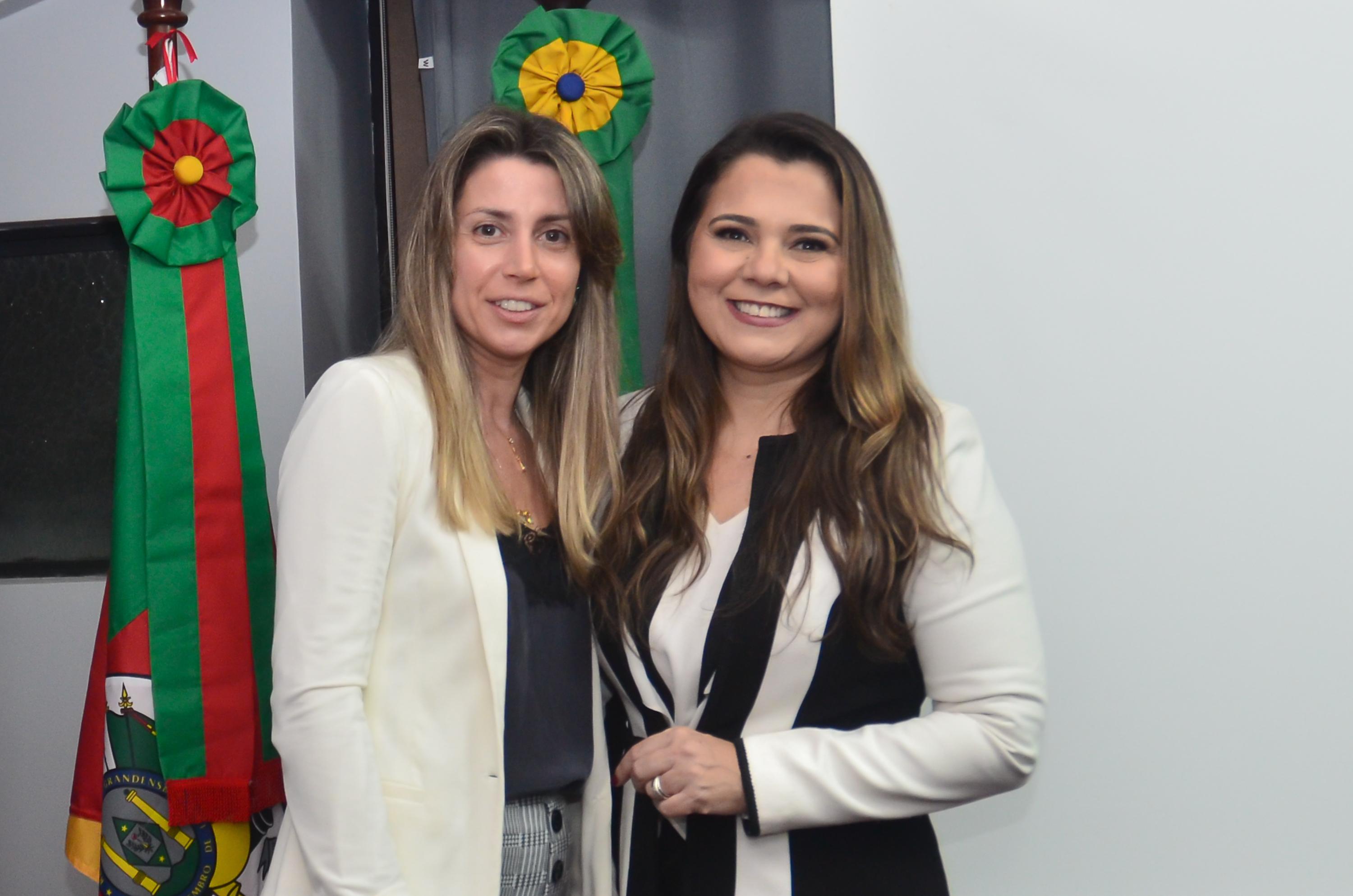 Autoras Melissa Telles Barufi e Laura Affonso da Costa Levy