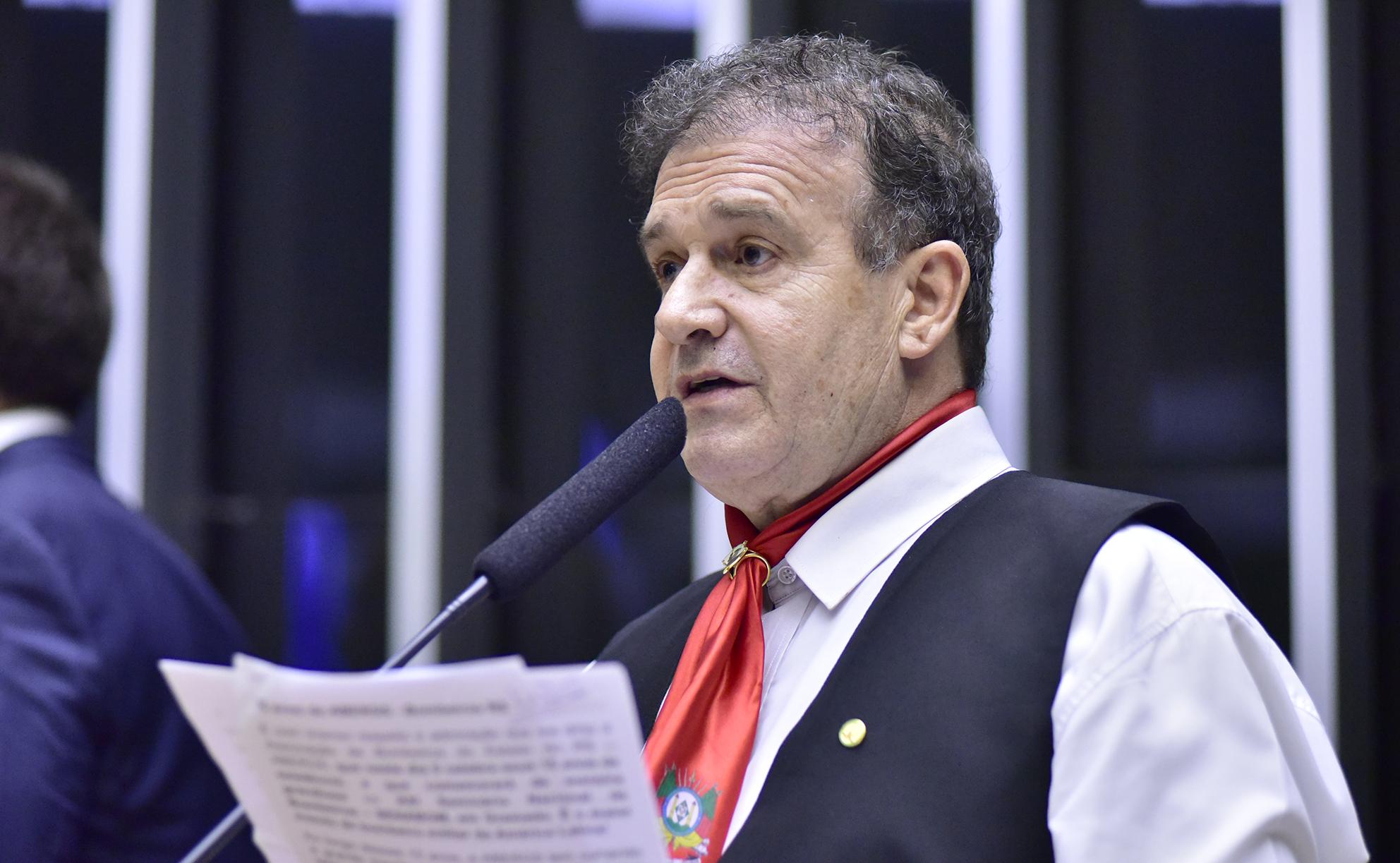 Presidente do PDT no RS, Pompeo de Mattos disse estar "aberto ao di&aacute;logo" com PT, PCdoB e PSol