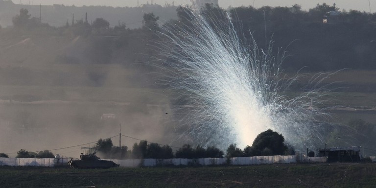 Israel afirma ter atingido 300 alvos do Hamas Israel afirma ter atingido 300 alvos do Hamas