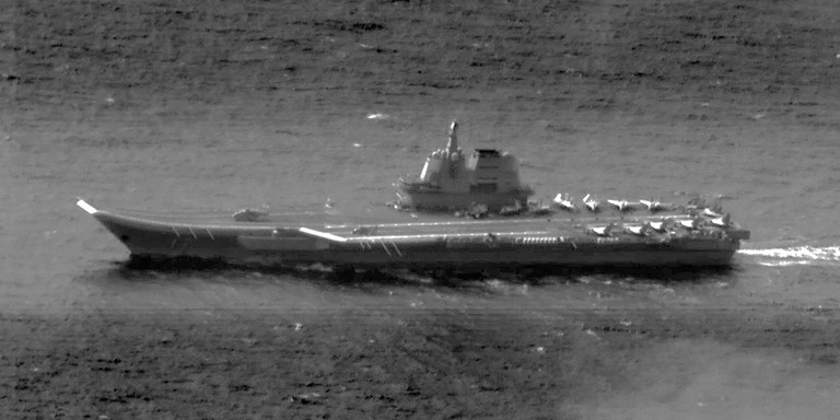 China mantém pressão militar a Taiwan e envia aviões e navios para o entorno da ilha China mantém pressão militar a Taiwan e envia aviões e navios para o entorno da ilha