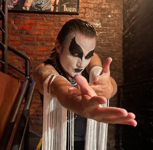 Marcos Delfino &eacute; m&uacute;sico com mais de 20 anos de carreira, j&aacute; tendo ganhado v&aacute;rios pr&ecirc;mios como melhor int&eacute;rprete em festivais