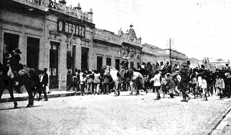 For&ccedil;as do Gal Zeca Netto, em frente da reda&ccedil;&atilde;o do Jornal Rebate, Pelotas