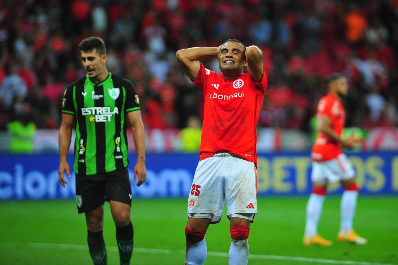 Colorado desperdi&ccedil;ou chances e acabou surpreendido