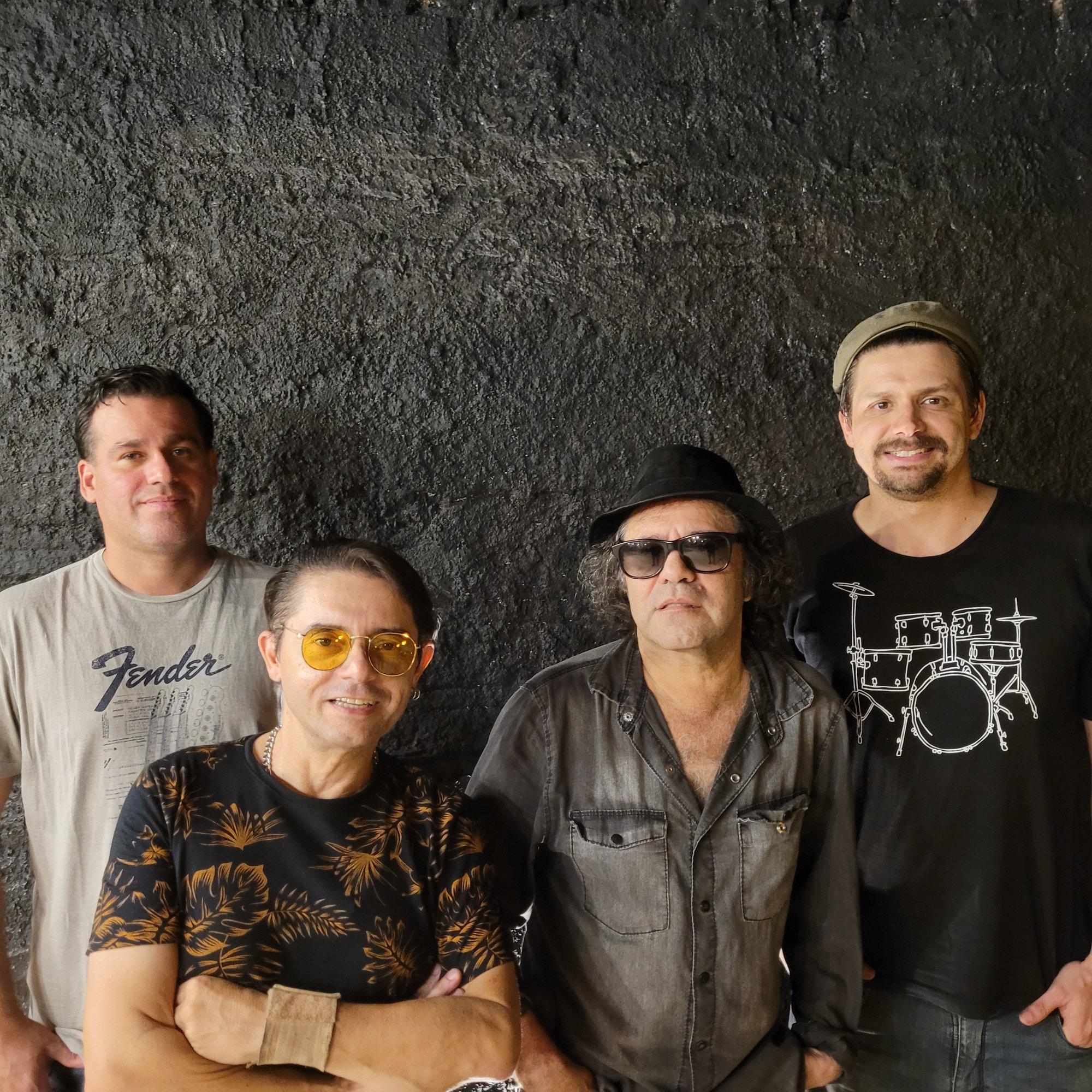 Setlist do grupo tem cl&aacute;ssicos do Rock e trilhas de filmes