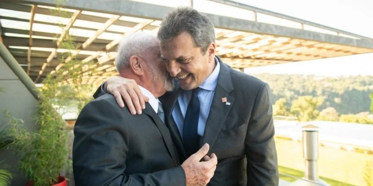 Nota de apoio contrasta com o silêncio de Lula, que evitou evitou declarar apoio ao candidato Massa Nota de apoio contrasta com o silêncio de Lula, que evitou evitou declarar apoio ao candidato Massa