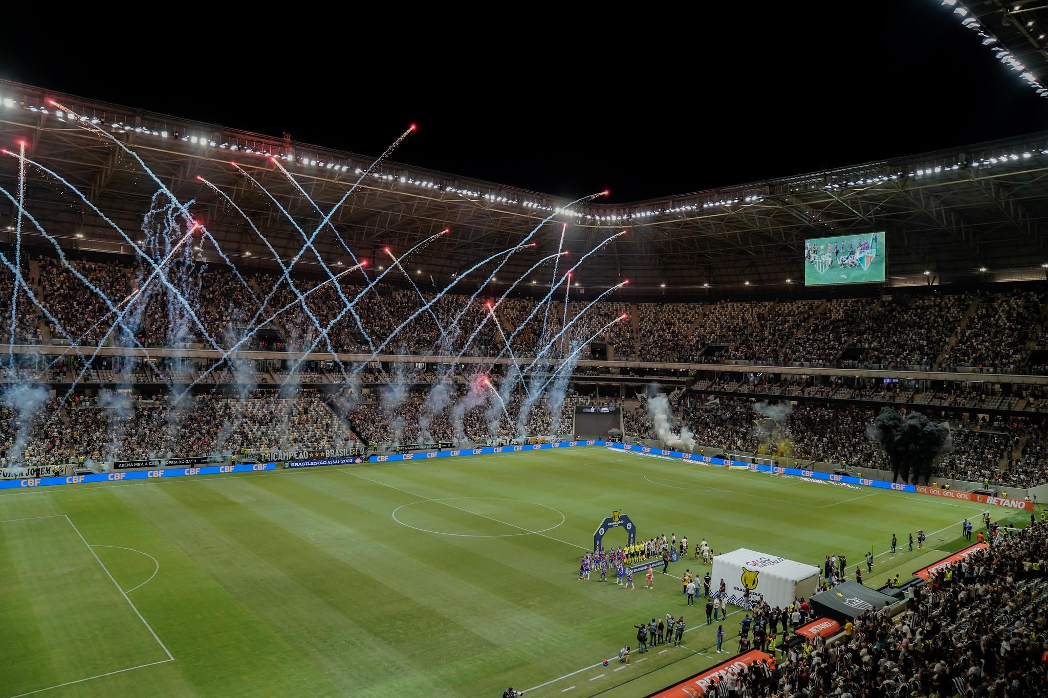 "A Arena tem que estar lotada no domingo. N&atilde;o pode ter espa&ccedil;o nem para mosquito", disse Renato
