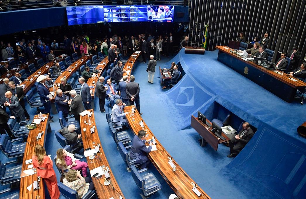 Plen&aacute;rio analisou PEC em dois turnos