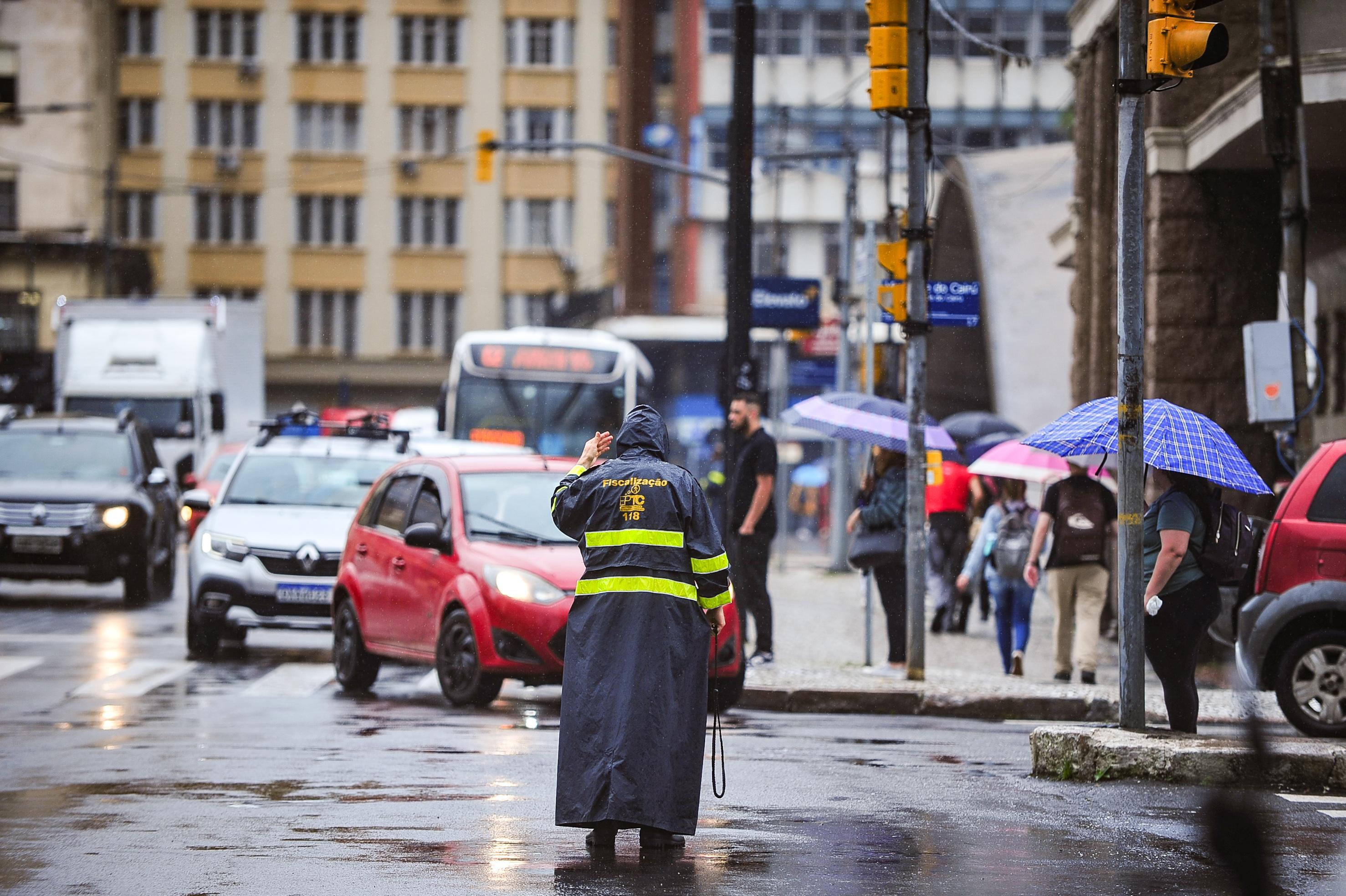 Porto Alegre tem previs&atilde;o de chuva para a semana toda