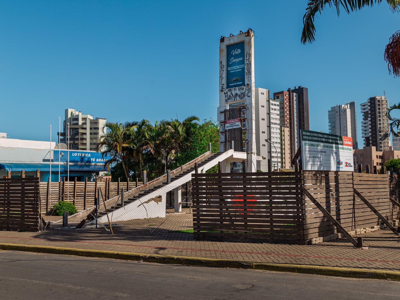 Estrutura, que est&aacute; interditada desde fevereiro deste ano, tem como prazo de entrega da reforma em abril de 2024, mas Prefeitura espera inaugurar antes do ver&atilde;o