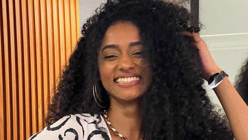 Isis Freitas estava no in&iacute;cio da carreira