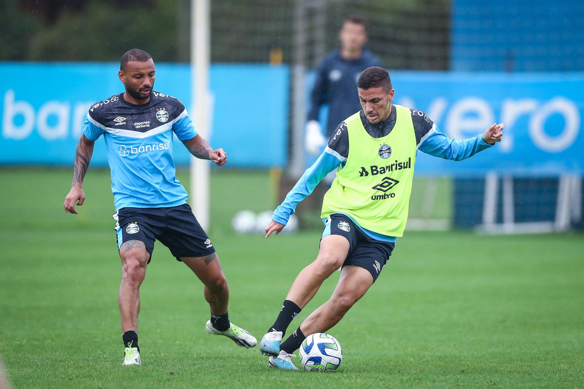 Gr&ecirc;mio retoma treinamentos antes de folga na parada da Data Fifa