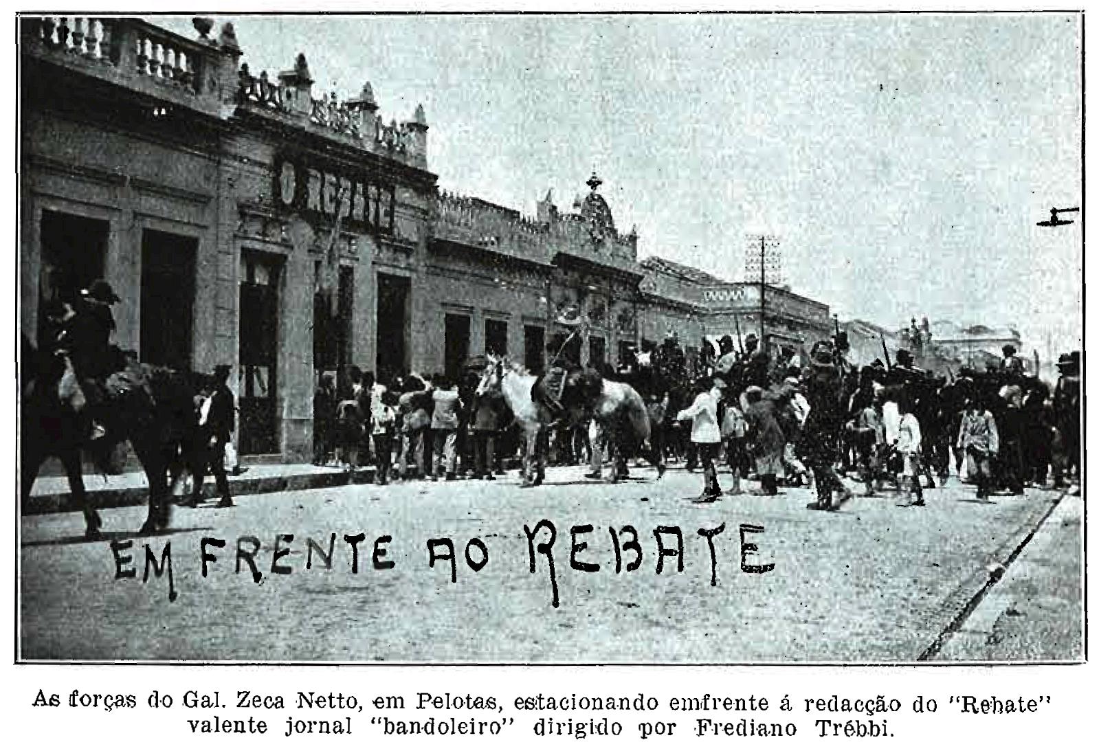 Monumento ao senador Pinheiro Machado 
no cemit&eacute;rio da Santa Casa de Miseric&oacute;rdia