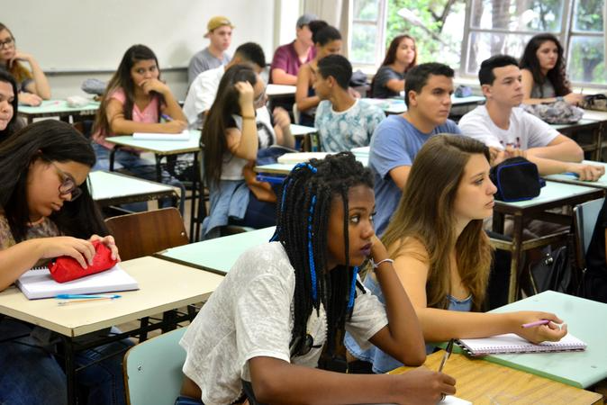 O aluno receber&aacute; uma quantia mensal e ter&aacute; um valor depositado em uma esp&eacute;cie de poupan&ccedil;a
