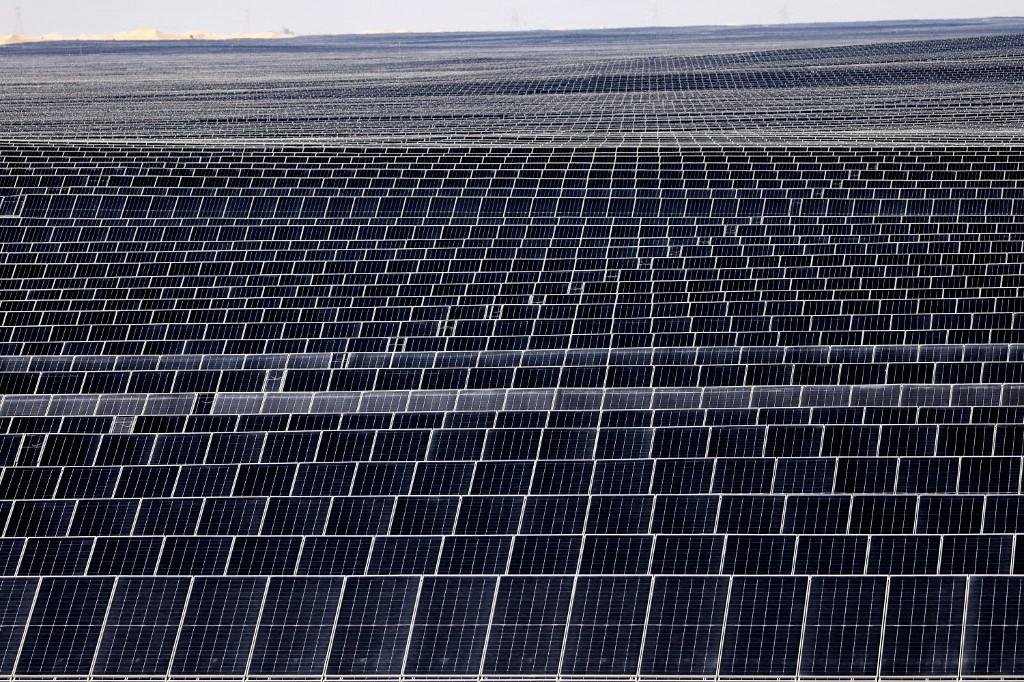 Emirados &Aacute;rabes Unidos se comprometeu em julho a triplicar a capacidade de suas energias renov&aacute;veis 