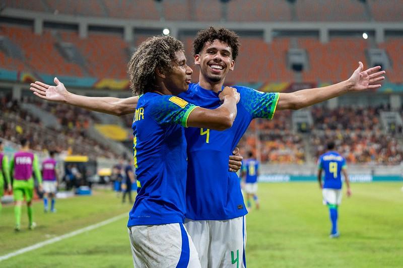 Da Mata comemora segundo gol da Sele&ccedil;&atilde;o sub-17 na vit&oacute;ria contra Inglaterra 