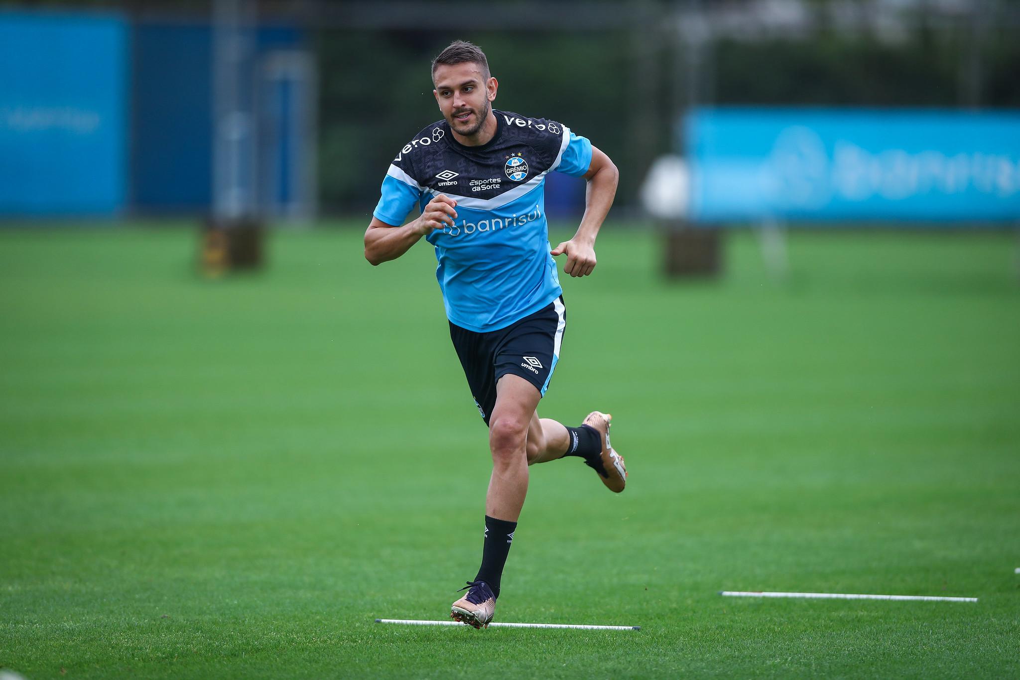 Bruno Uvini poder&aacute; substituir Bruno Alves