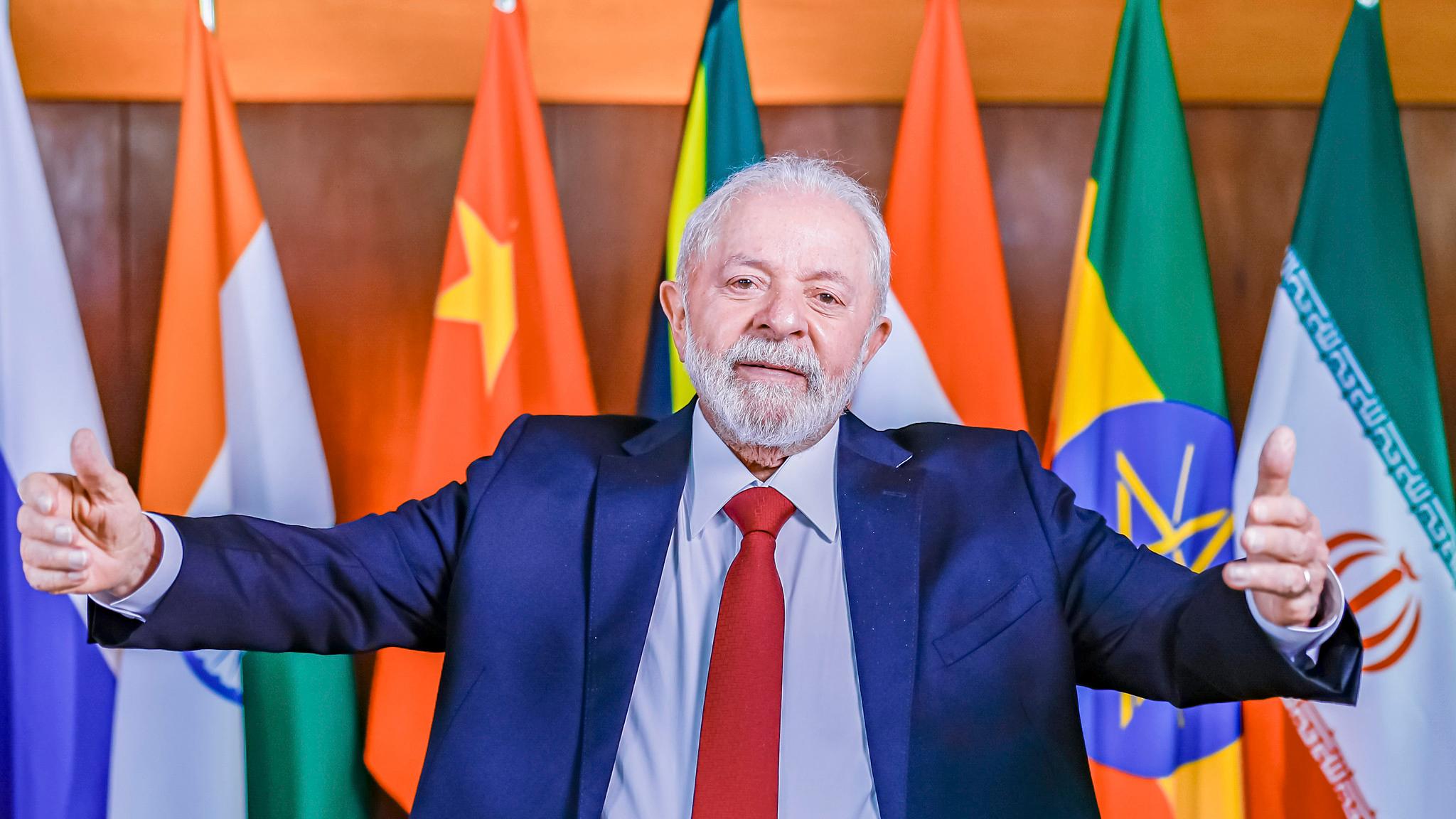 Lula afirmou que &eacute; necess&aacute;rio saber conviver com adversidades