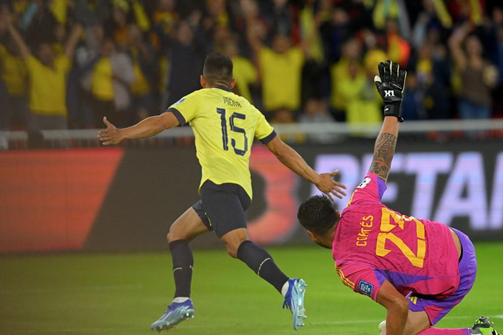 Vit&oacute;ria simples em jogo de rivalidades