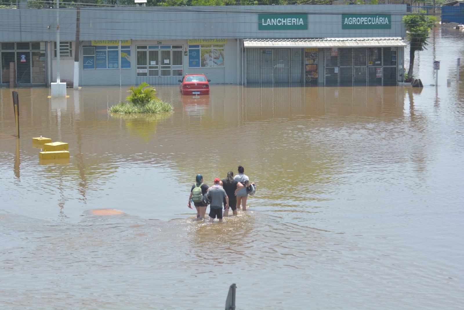 Eldorado do Sul segue com ruas alagadas