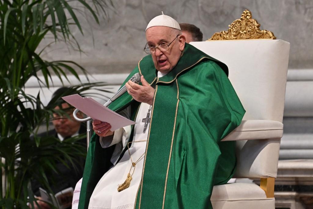 No s&aacute;bado passado, Papa cancelou v&aacute;rias audi&ecirc;ncias devido a um "ligeiro estado gripal".