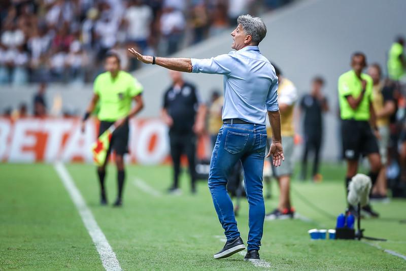 Gr&ecirc;mio: Renato fala em "f&eacute;rias prolongadas", mas garante foco na reta final do Brasileir&atilde;o 