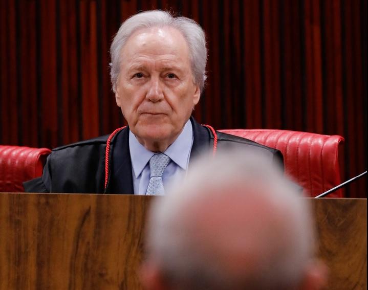 Ex-ministro Lewandowski