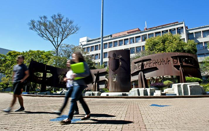 Foram consideradas cerca de 100 Institui&ccedil;&otilde;es brasileiras e 34 mil estudantes