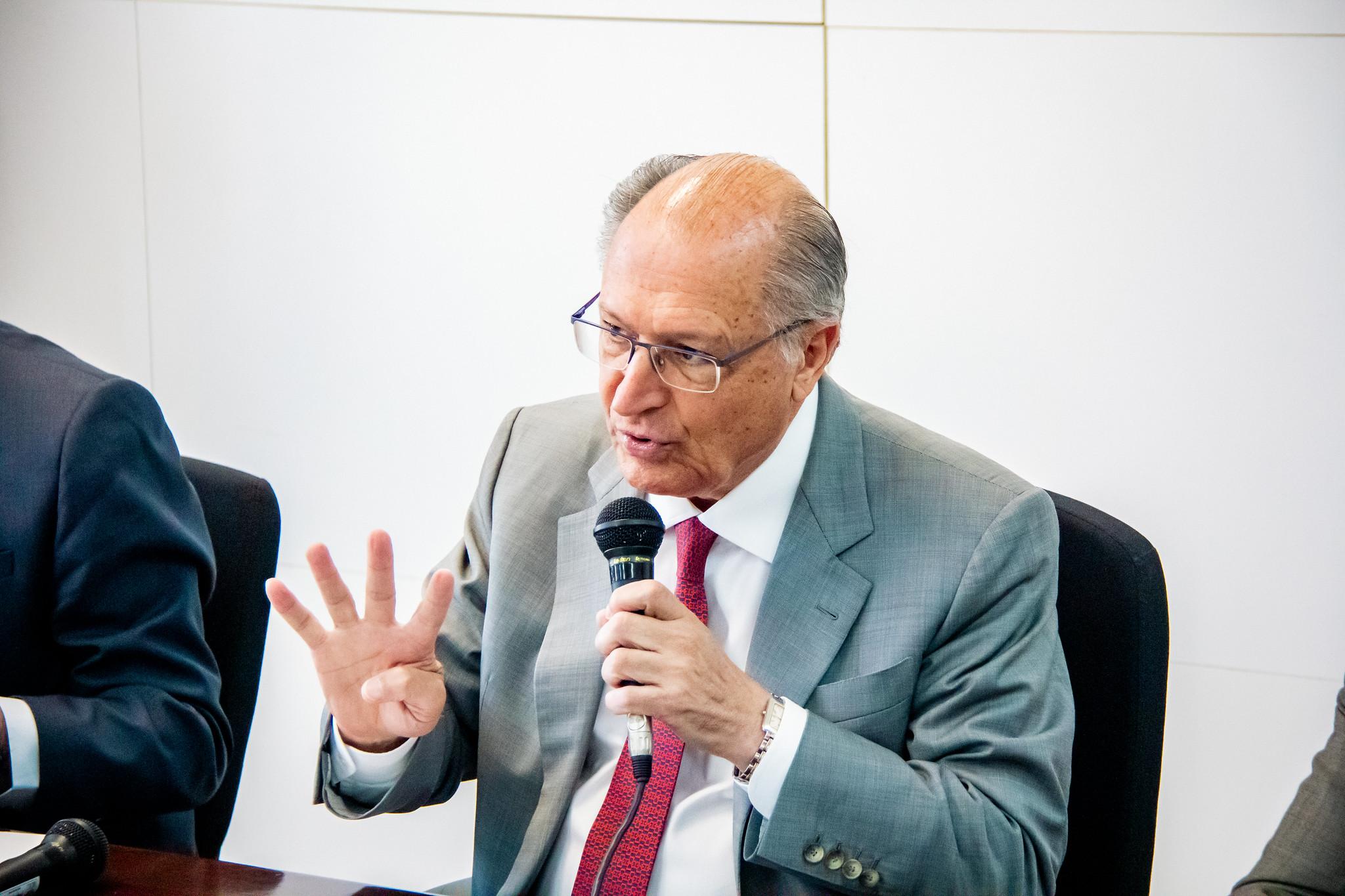 Alckmin diz que governo avalia lan&ccedil;ar "Desenrola" para empresas