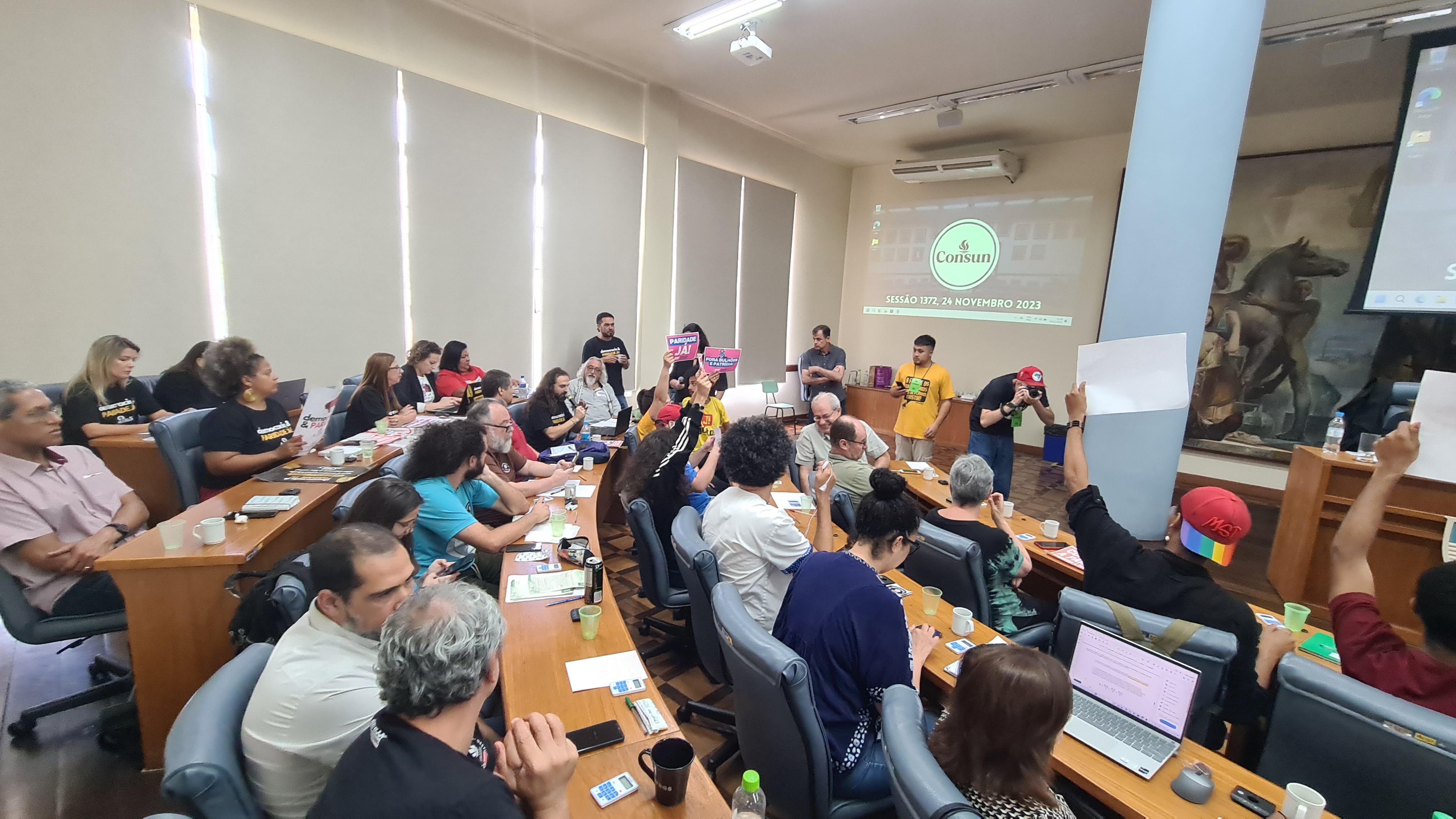 Ainda ser&atilde;o elaboradas diretrizes para orientar o funcionamento da Comiss&atilde;o de Consulta Parit&aacute;ria