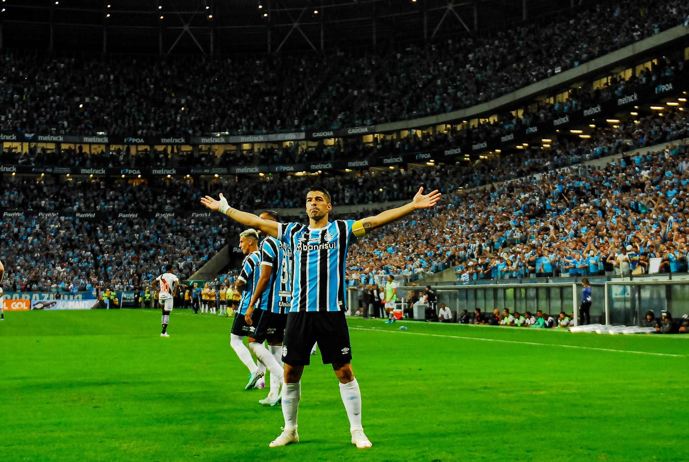 Su&aacute;rez comemora gol da vit&oacute;ria contra o Vasco