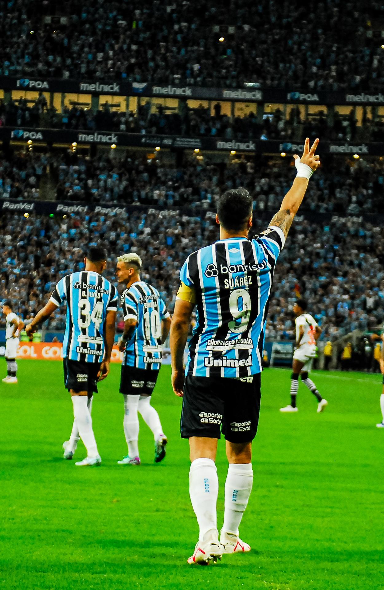 Su&aacute;rez marcou contra o Vasco 